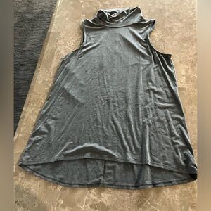 Gray Sleeveless Tunic Top